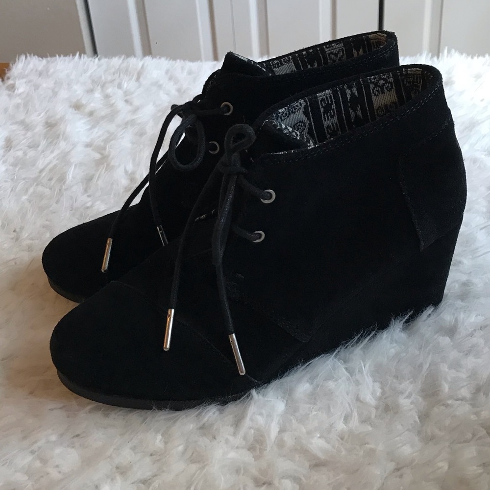 Toms black suede booties with tie front